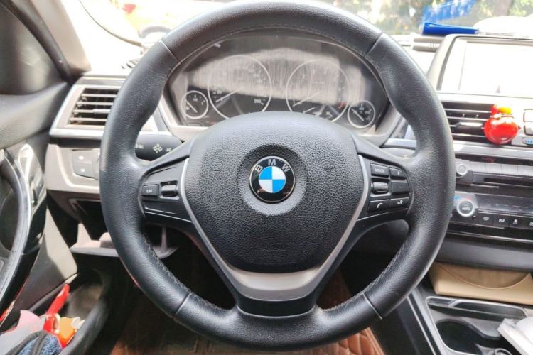 Used BMW 3 Series 2016 316Li Fashion Model Steering Wheel