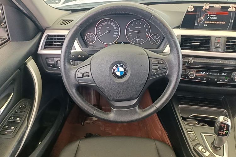 Used BMW 3 Series 2016 320i Fashion Model Steering Wheel