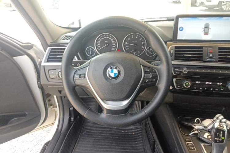 Used BMW 3 Series 2016 320Li Ambition Model Steering Wheel