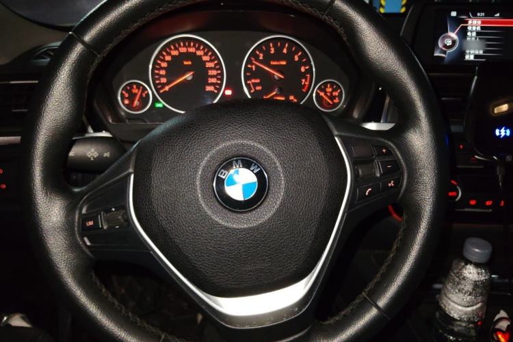Used BMW 3 Series 2016 316Li Fashion Model Steering Wheel