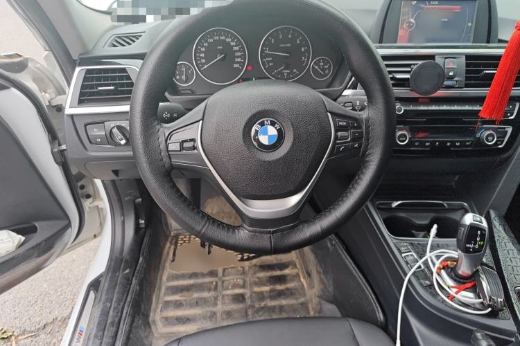 Used BMW 3 Series 2016 316Li Fashion Model Steering Wheel