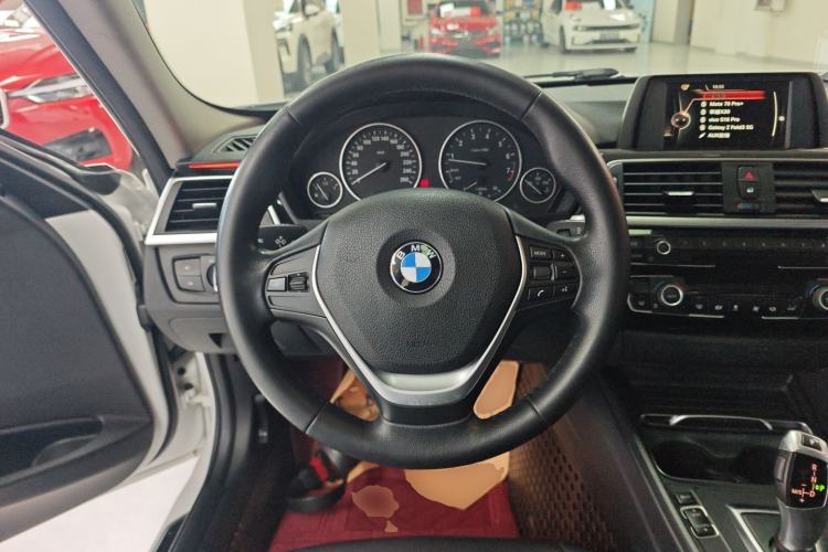 Used BMW 3 Series 2016 320Li Ambition Model Steering Wheel