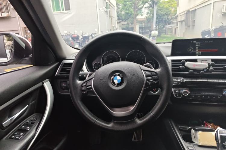 Used BMW 3 Series 2016 328Li Fashion Model Steering Wheel