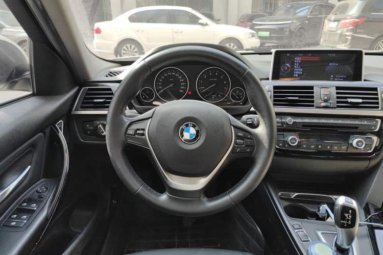 Used BMW 3 Series 2016 316i Fashion Model Steering Wheel