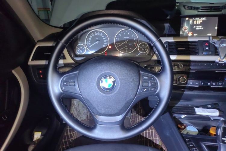 Used BMW 3 Series 2016 320Li Fashion Model Steering Wheel