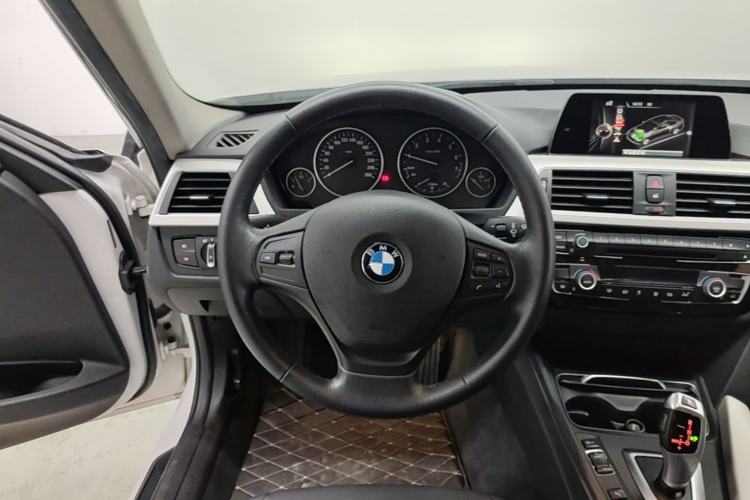 Used BMW 3 Series 2016 320Li Fashion Model Steering Wheel