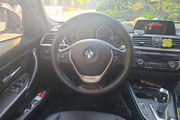 Used BMW 3 Series 2016 320Li Fashion Model Steering Wheel
