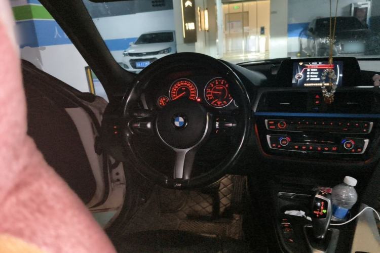 Used BMW 3 Series 2016 320Li Fashion Model Steering Wheel