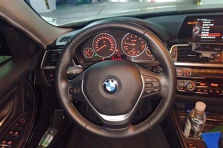 Used BMW 3 Series 2016 320i Fashion Model Steering Wheel