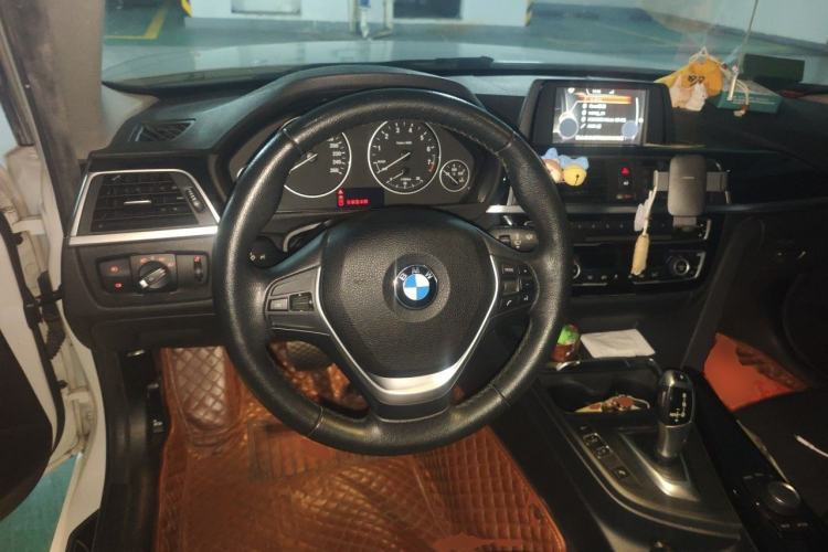 Used BMW 3 Series 2016 316Li Fashion Model Steering Wheel