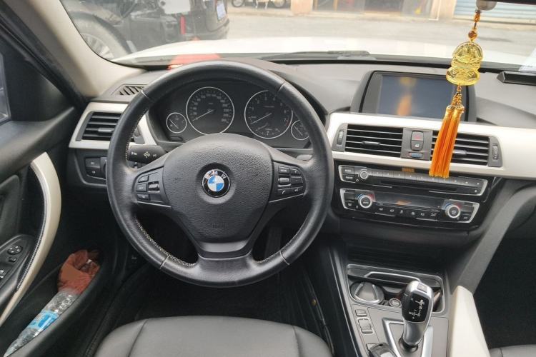 Used BMW 3 Series 2016 316i Fashion Model Steering Wheel