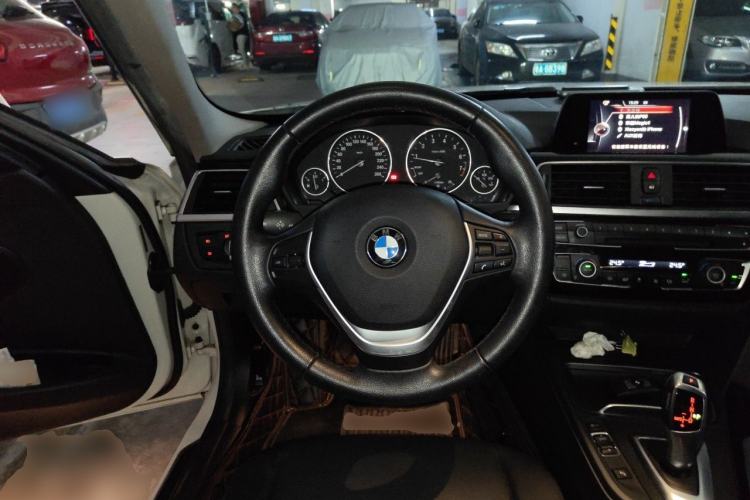 Used BMW 3 Series 2016 320Li Fashion Model Steering Wheel