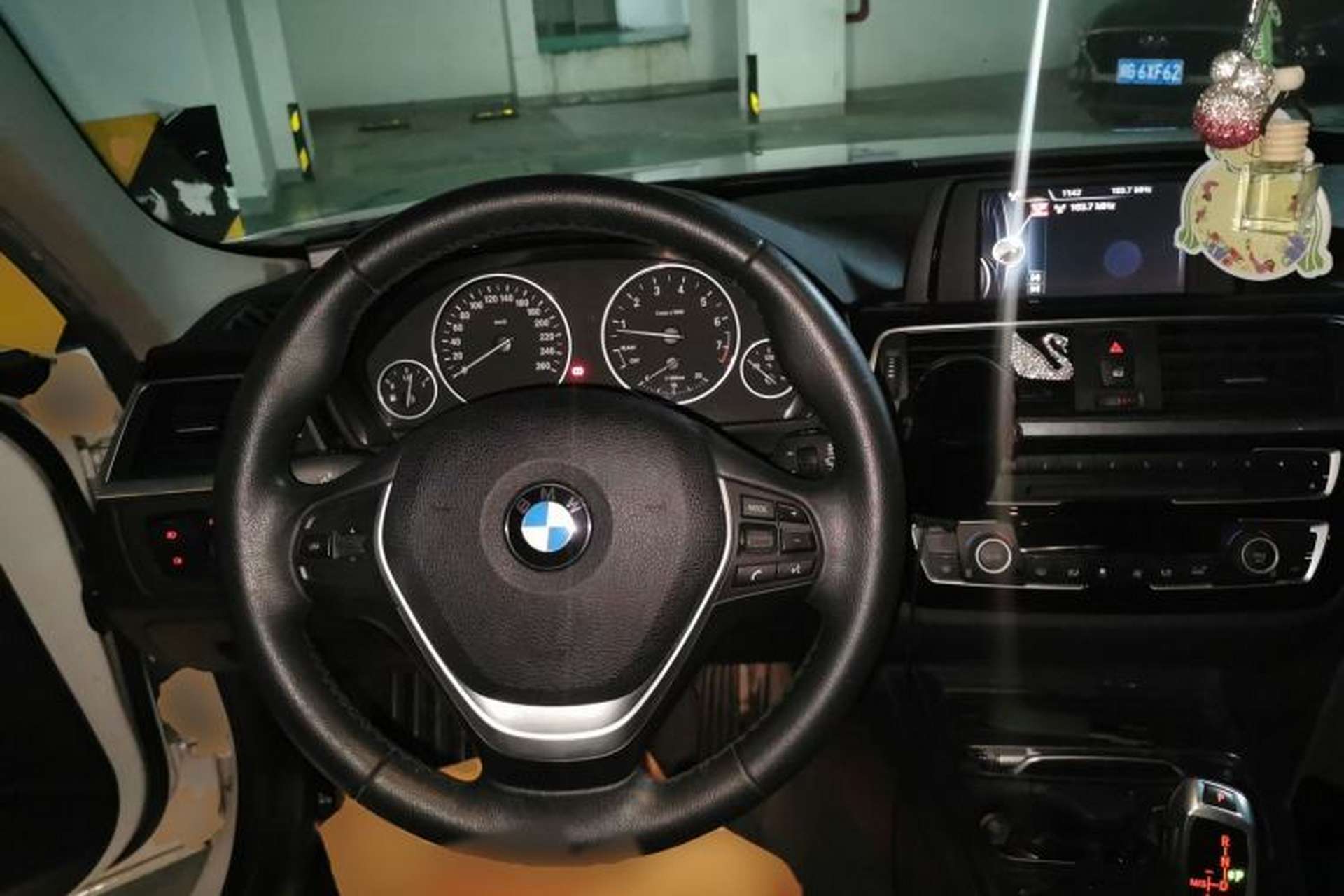 Used BMW 3 Series 2016 316Li Fashion Model Steering Wheel