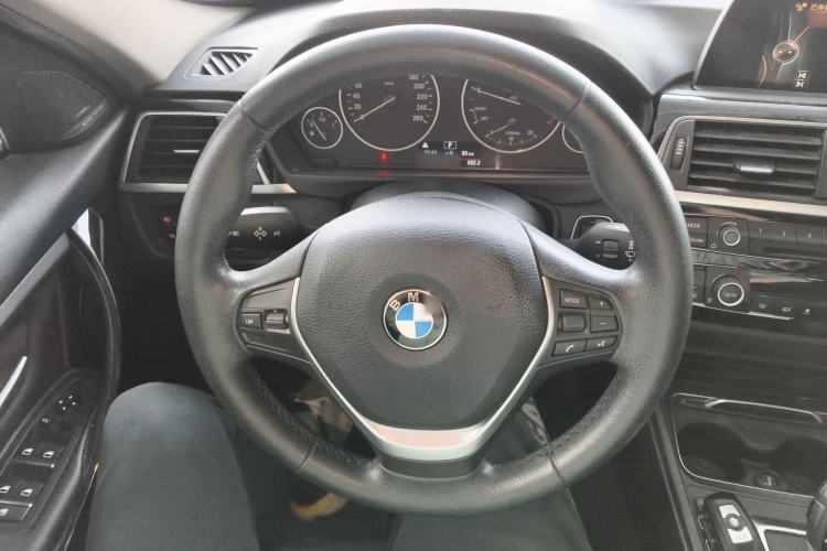 Used BMW 3 Series 2016 320Li Fashion Model Steering Wheel