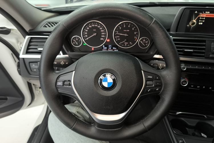 Used BMW 3 Series 2016 320Li Ambition Model Steering Wheel
