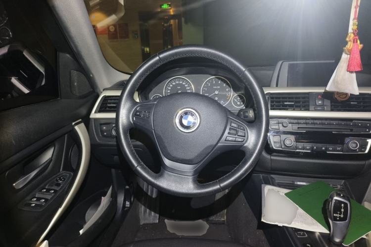 Used BMW 3 Series 2016 320Li Ambition Model Steering Wheel