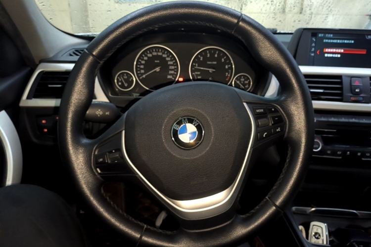 Used BMW 3 Series 2016 320Li Fashion Model Steering Wheel