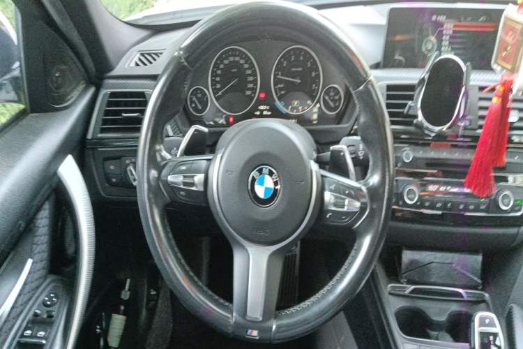 Used BMW 3 Series 2016 320i M Sport Steering Wheel
