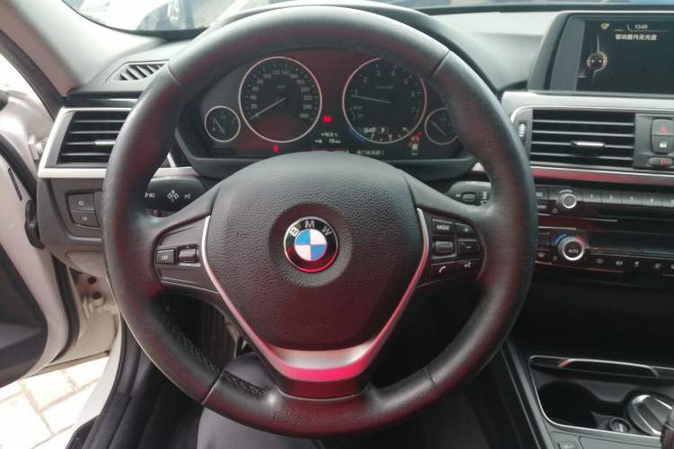 Used BMW 3 Series 2016 316i Fashion Model Steering Wheel