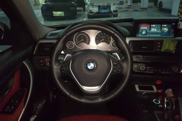 Used BMW 3 Series 2016 328Li Fashion Model Steering Wheel