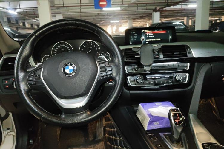 Used BMW 3 Series 2016 328Li Fashion Model Steering Wheel