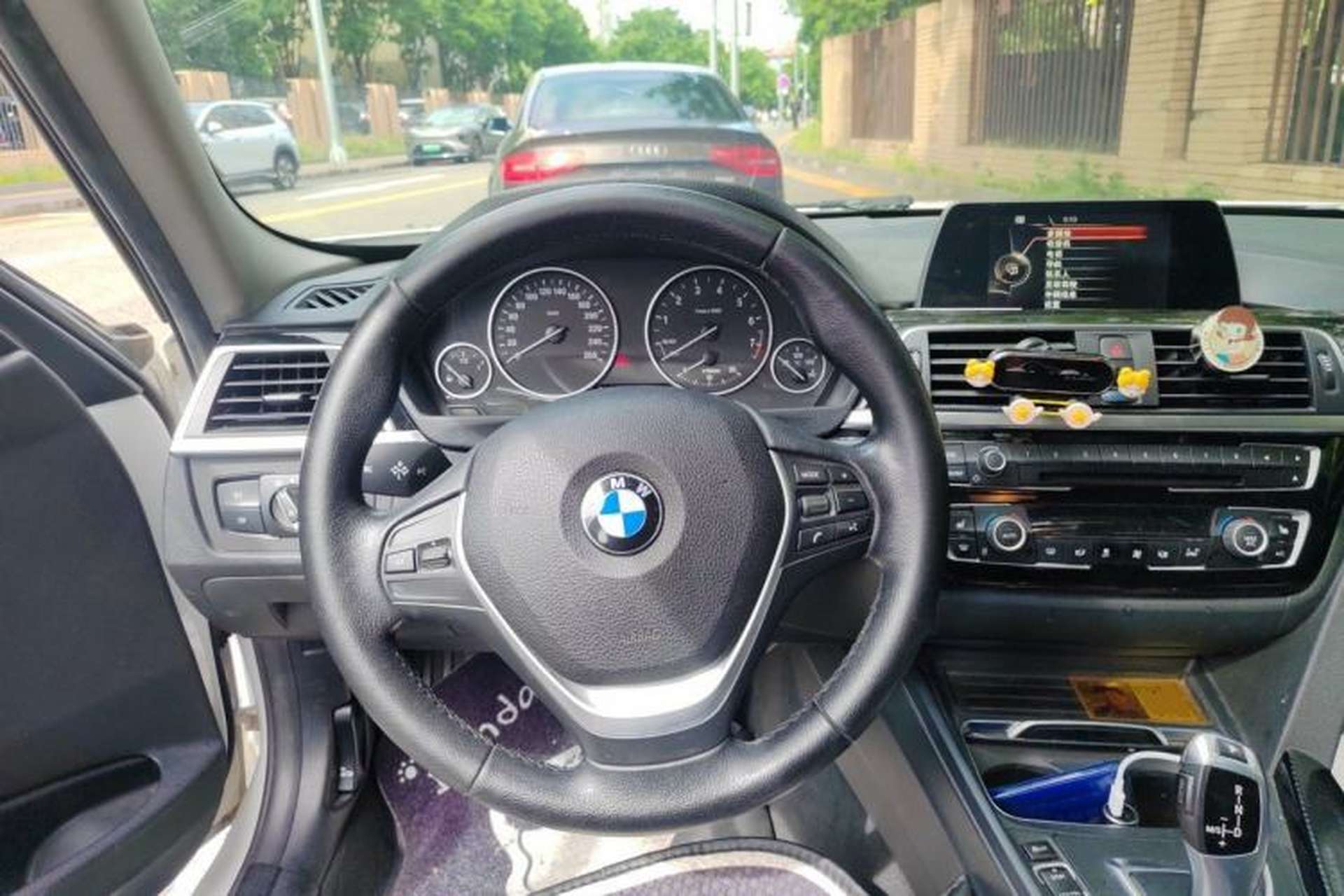 Used BMW 3 Series 2016 320i Fashion Model Steering Wheel