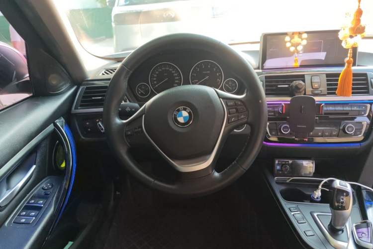 Used BMW 3 Series 2016 320Li Ambition Model Steering Wheel