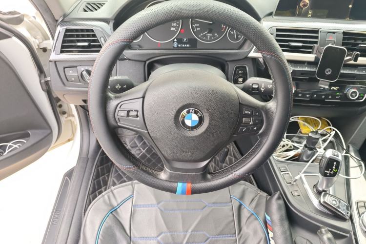 Used BMW 3 Series 2016 320i Fashion Model Steering Wheel