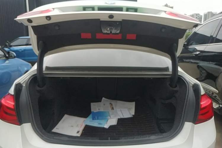 Used BMW 3 Series 2016 316i Fashion Model Trunk