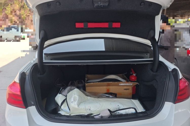 Used BMW 3 Series 2016 316Li Fashion Model Trunk