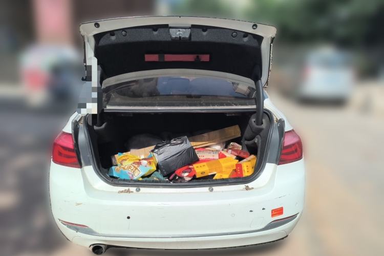 Used BMW 3 Series 2016 320Li Fashion Model Trunk
