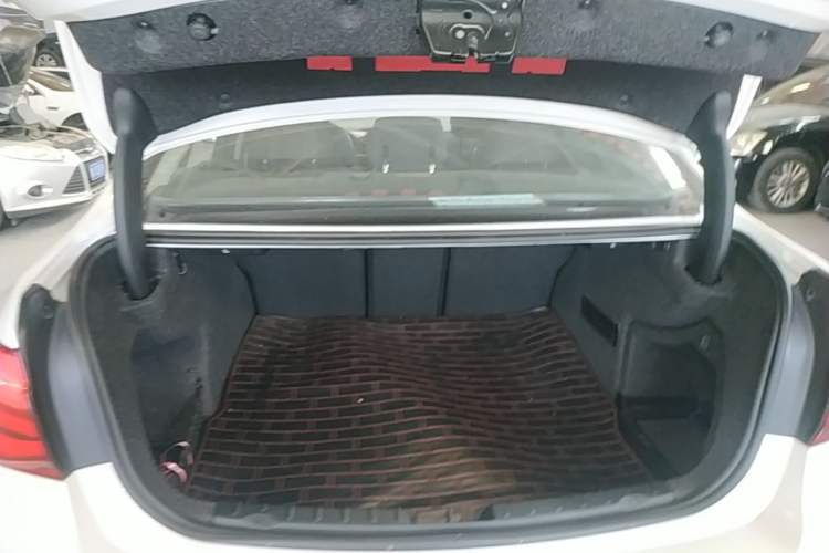 Used BMW 3 Series 2016 320Li Ambition Model Trunk