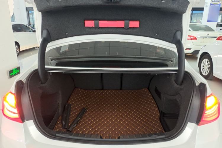 Used BMW 3 Series 2016 320Li Ambition Model Trunk