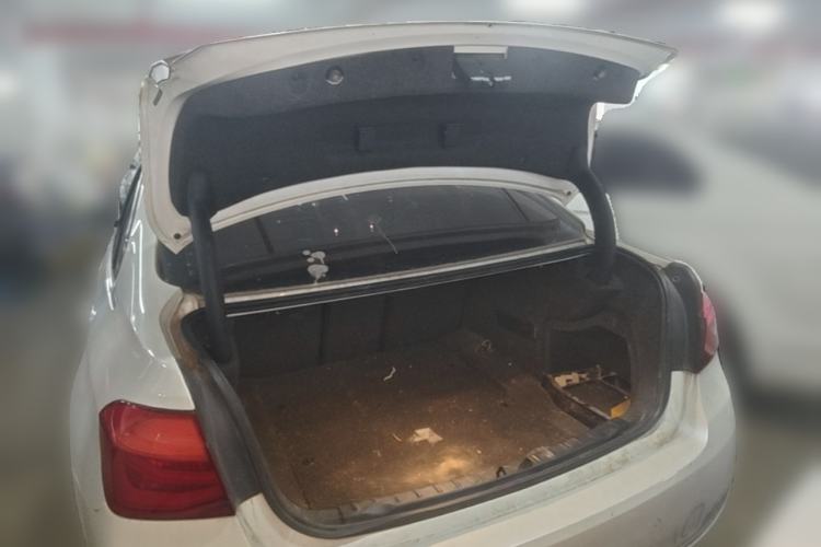 Used BMW 3 Series 2016 320Li Fashion Model Trunk