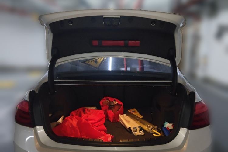 Used BMW 3 Series 2016 320i Fashion Model Trunk