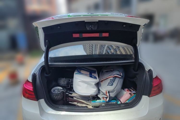 Used BMW 3 Series 2016 320Li Fashion Model Trunk
