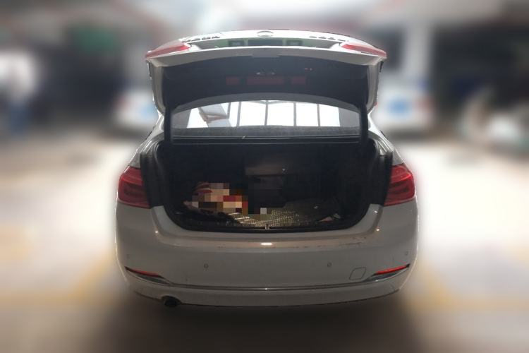 Used BMW 3 Series 2016 320Li Fashion Model Trunk
