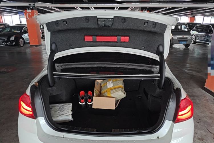 Used BMW 3 Series 2016 320Li Fashion Model Trunk