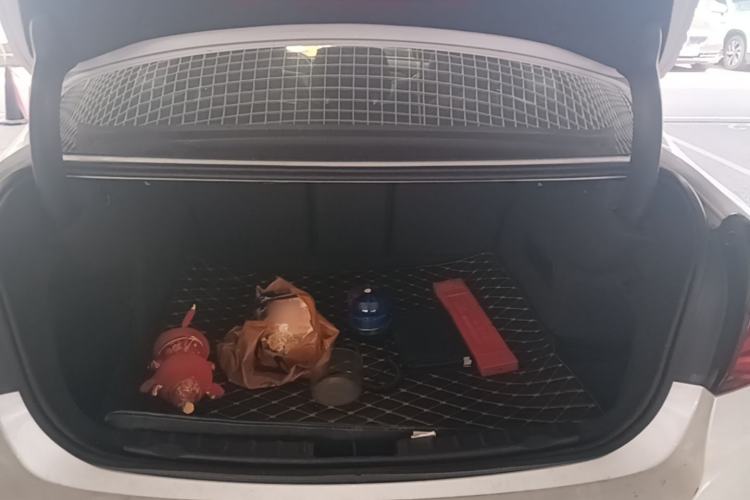 Used BMW 3 Series 2016 320Li Fashion Model Trunk