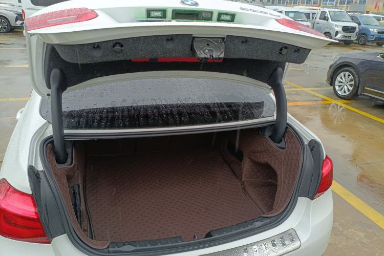 Used BMW 3 Series 2016 320Li Fashion Model Trunk