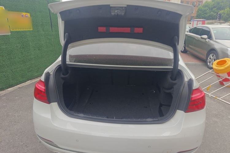 Used BMW 3 Series 2016 320Li Fashion Model Trunk