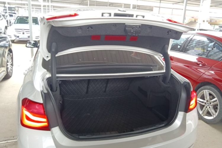 Used BMW 3 Series 2016 320i Fashion Model Trunk