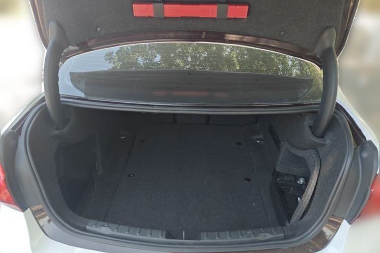 Used BMW 3 Series 2016 316Li Fashion Model Trunk