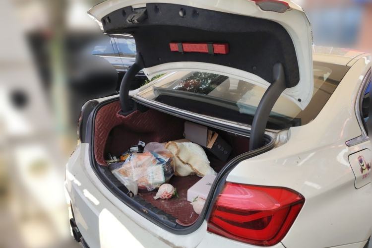 Used BMW 3 Series 2016 320Li Ambition Model Trunk