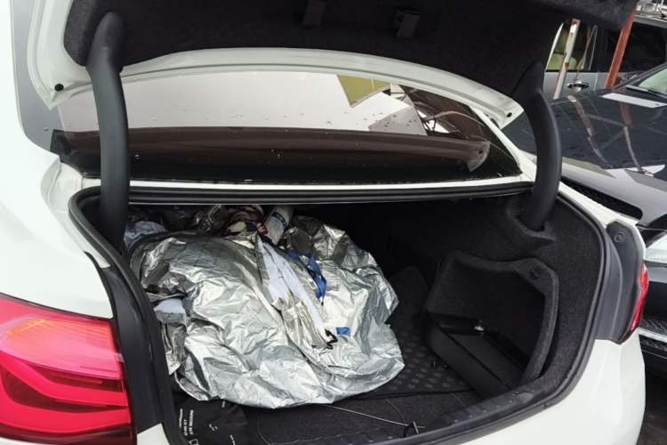Used BMW 3 Series 2016 316Li Fashion Model Trunk