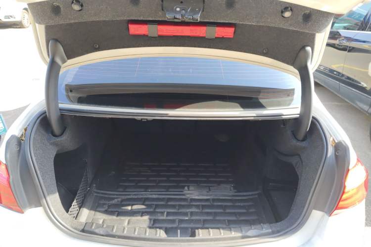 Used BMW 3 Series 2016 316i Fashion Model Trunk