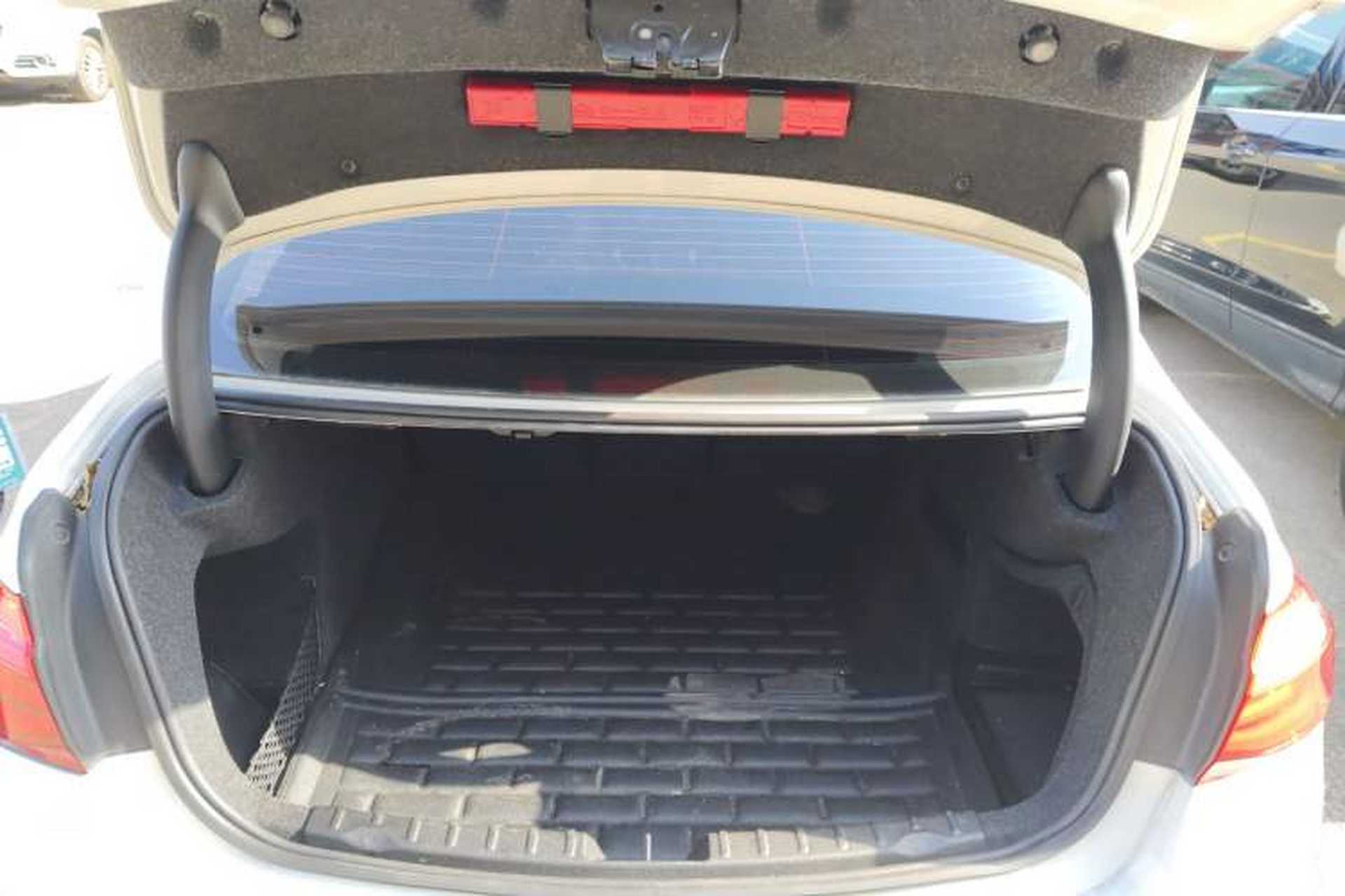Used BMW 3 Series 2016 316i Fashion Model Trunk