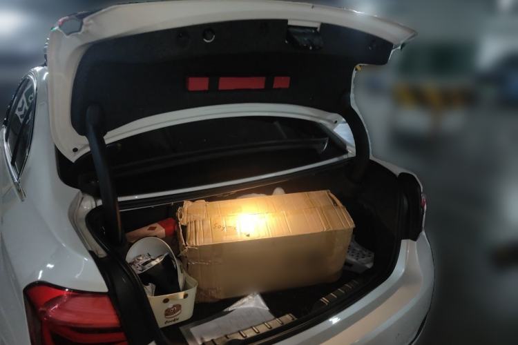 Used BMW 3 Series 2016 320Li Fashion Model Trunk