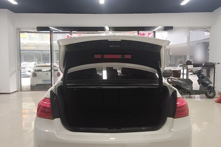 Used BMW 3 Series 2016 320Li Ambition Model Trunk