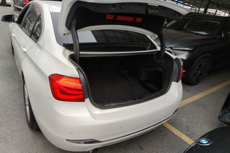 Used BMW 3 Series 2016 320Li Ambition Model Trunk